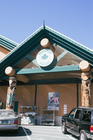carved pillars outside Thriftys store