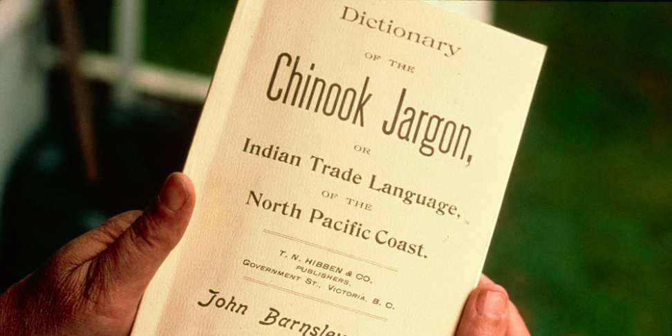 Dictionary of Chinook Jargon (Chinuk Wawa), Coqualeetza Library. Photo: George Mully / George Mully fonds / Library and Archives Canada