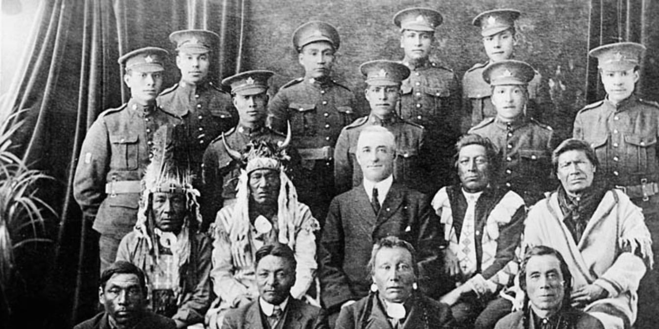 Elders and Indian soldiers in the uniform of the Canadian Expeditionary Force. Photo: Library and Archives Canada / PA-041366