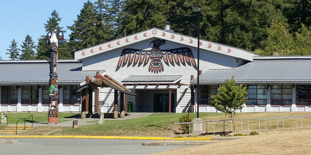 ȽÁU, WELṈEW̱ Tribal School