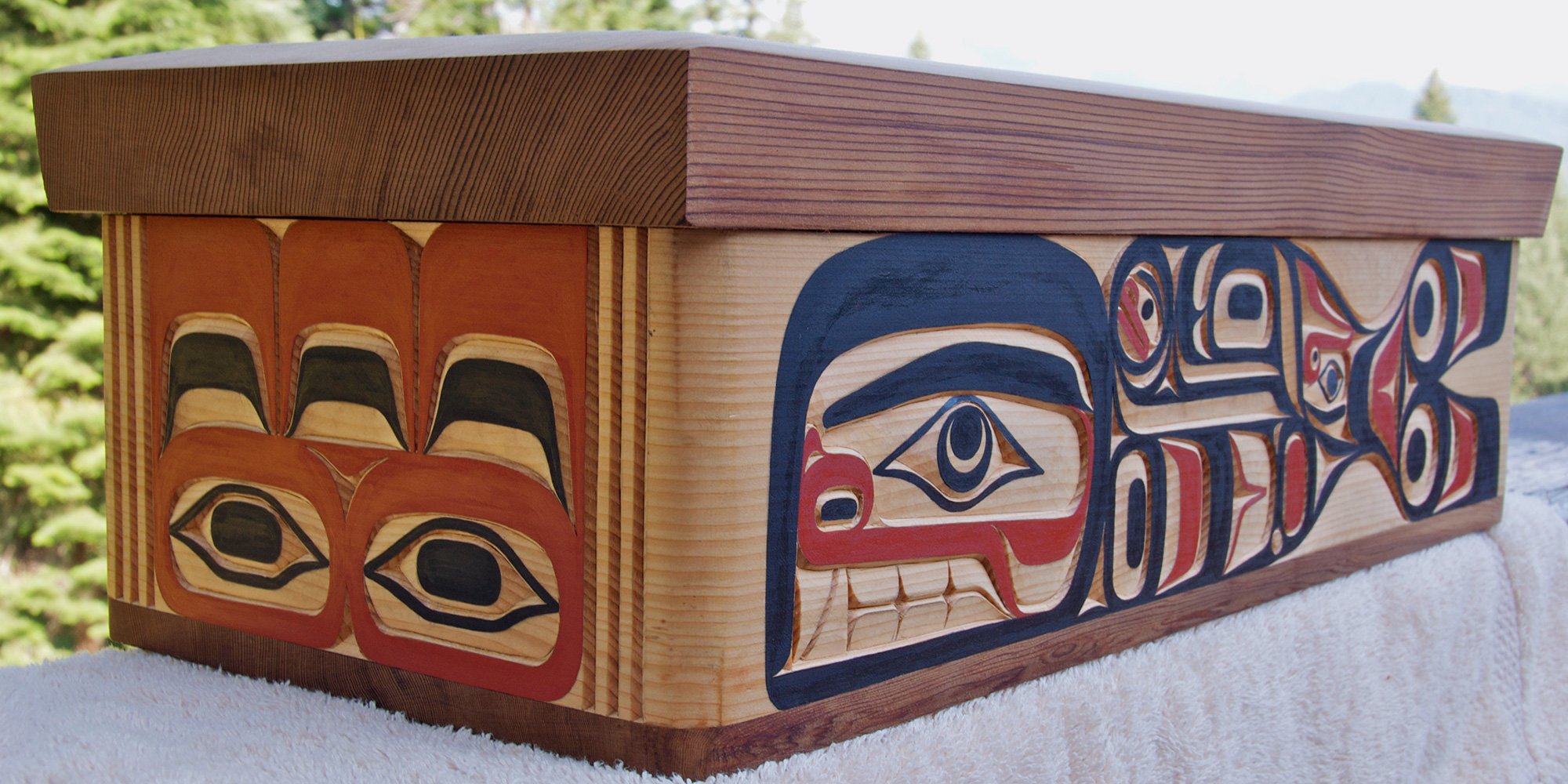 Bentwood box by Kwakwaka’wakw artist Bruce Alfred. Photo: A.Davey, Flickr