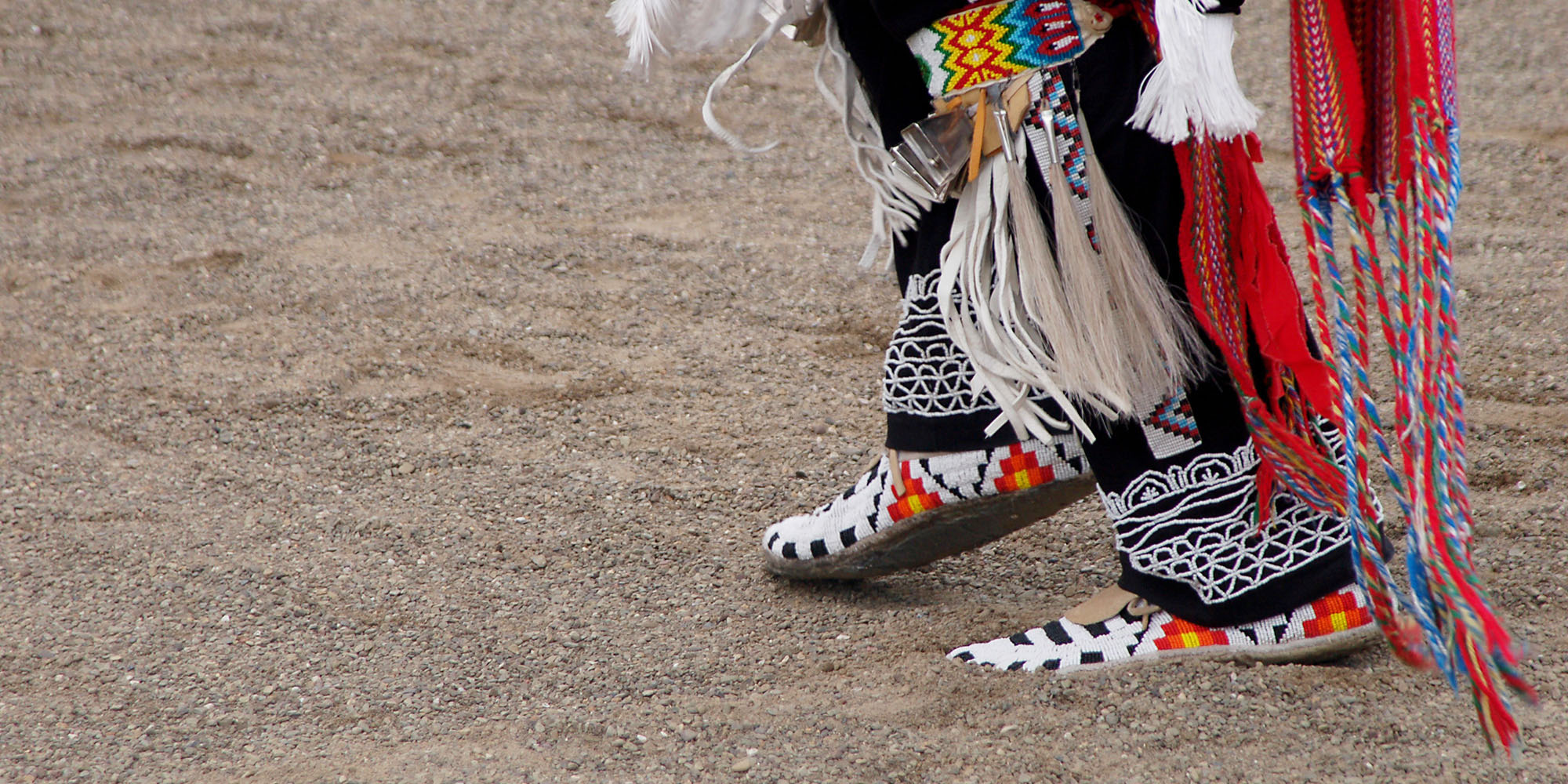 pow wow dancer