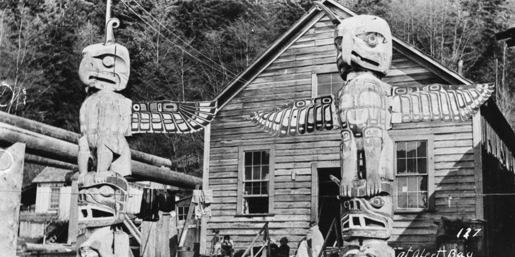 totem poles in Alert Bay, BC, 1920